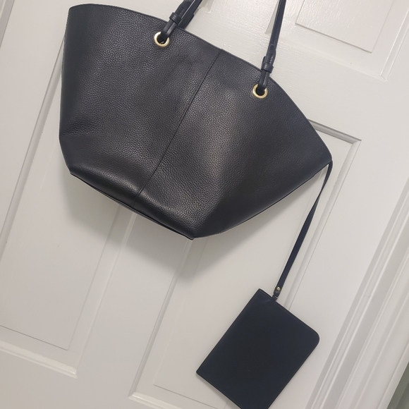 Michael Kors Izzy Black Pebble Grain Leather Tote, Classic, Stylish, Sleek - Picture 12 of 16